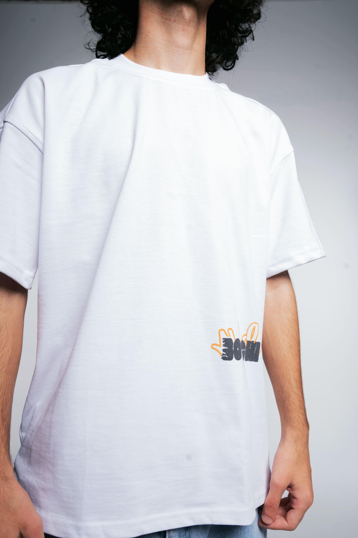 BOTCHI WHITE NOISE T-SHIRT