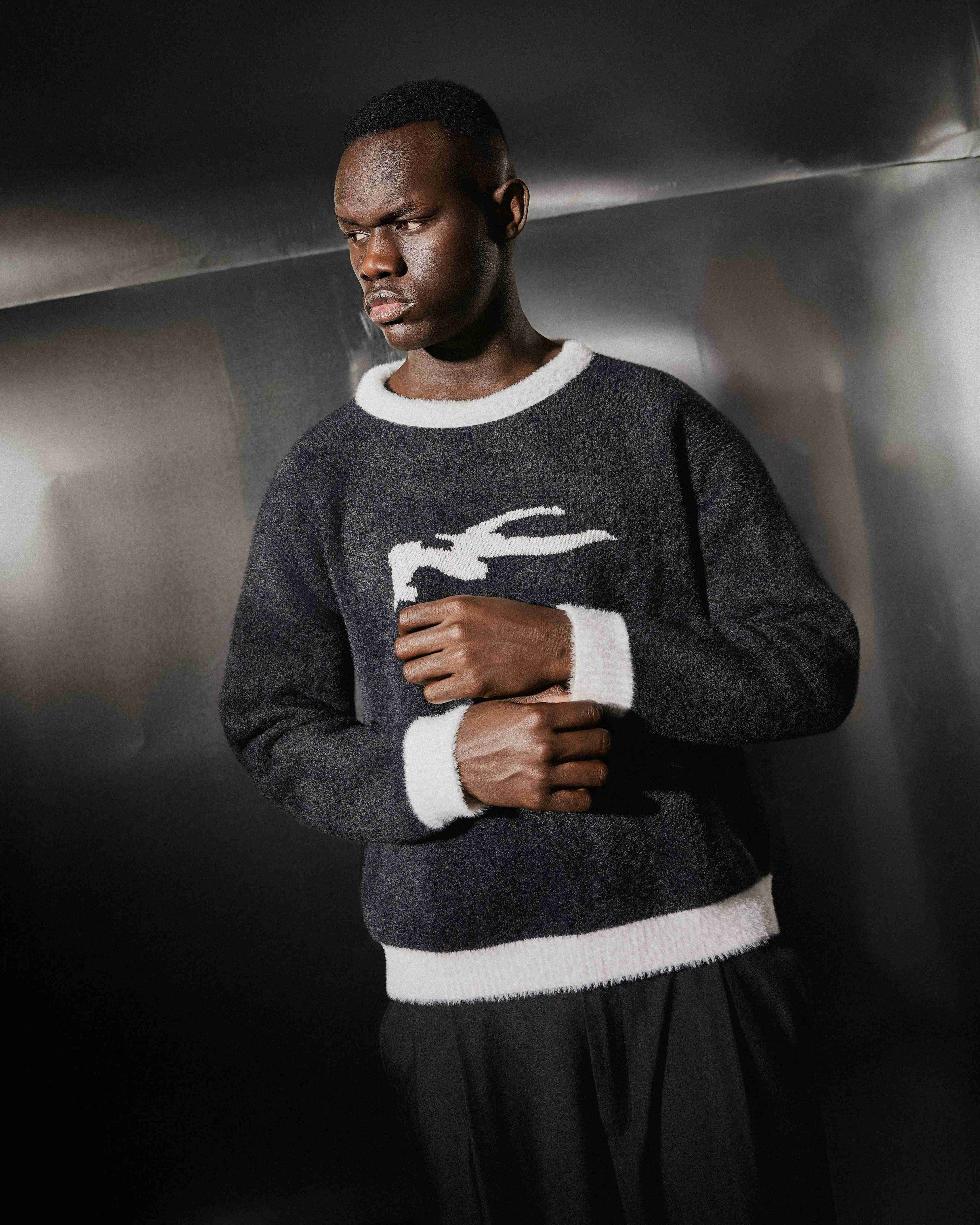 Botchi Fluffy Knit Sweater Black