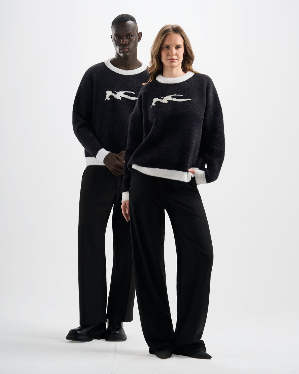 Botchi Fluffy Knit Sweater Black