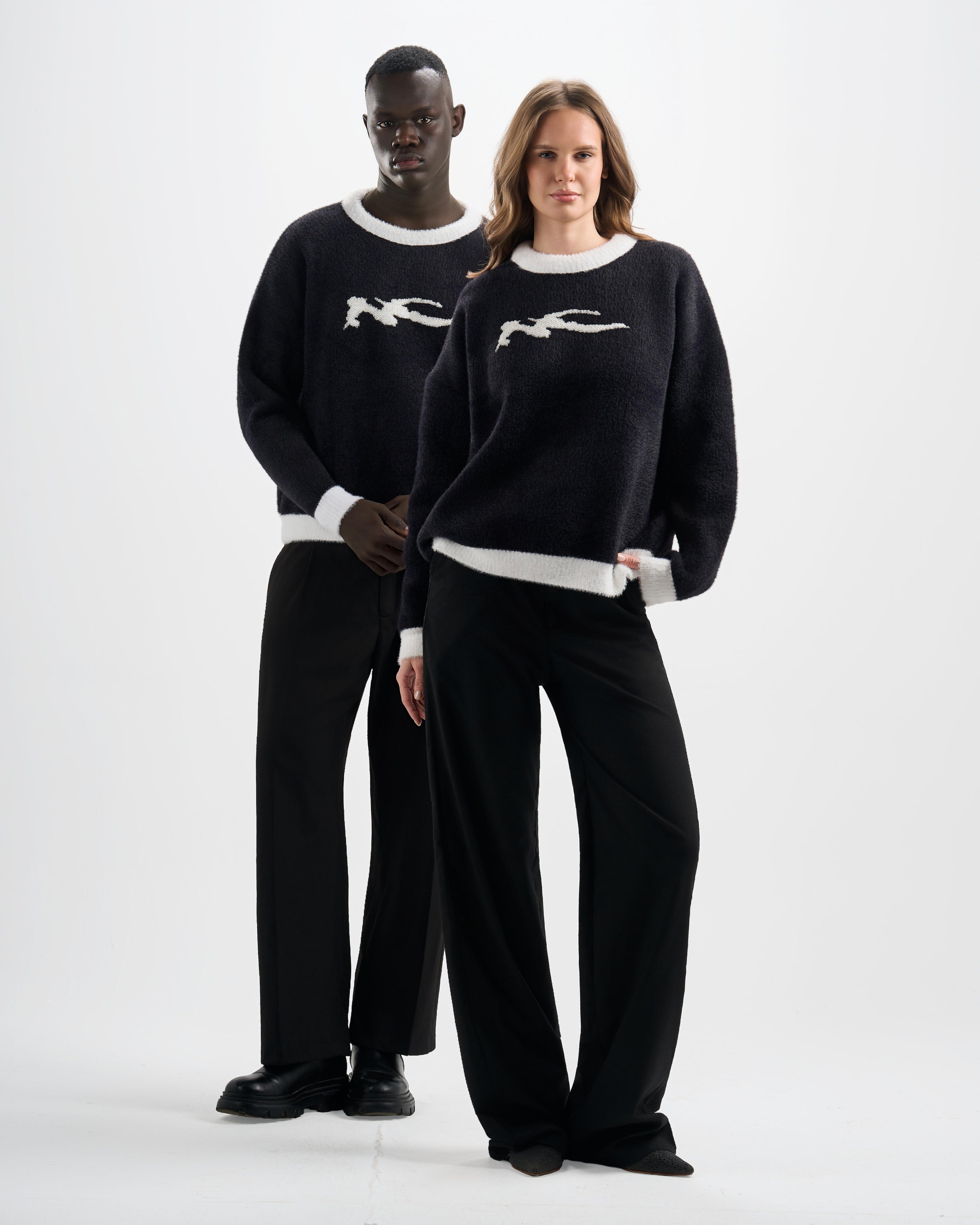 Botchi Fluffy Knit Sweater Black